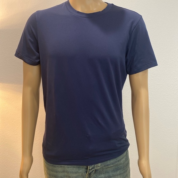Alo Yoga Idol Performance Tee in Size Medium - Picture 1 of 5